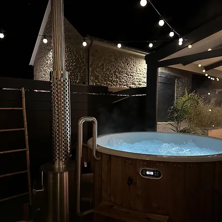 Le Lodge Spa Saint-Laurent-d'Andenay Exterior foto